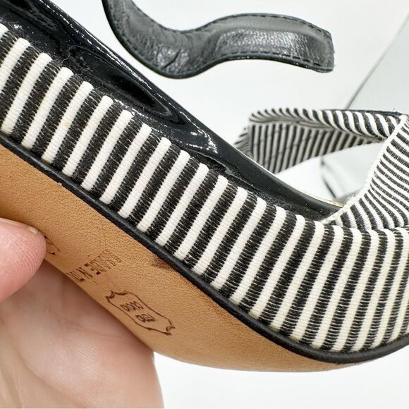 Gianfranco Ferre Black/White Striped Patent‎ Leather Heeled Sandals Sz 40 - Picture 7 of 16